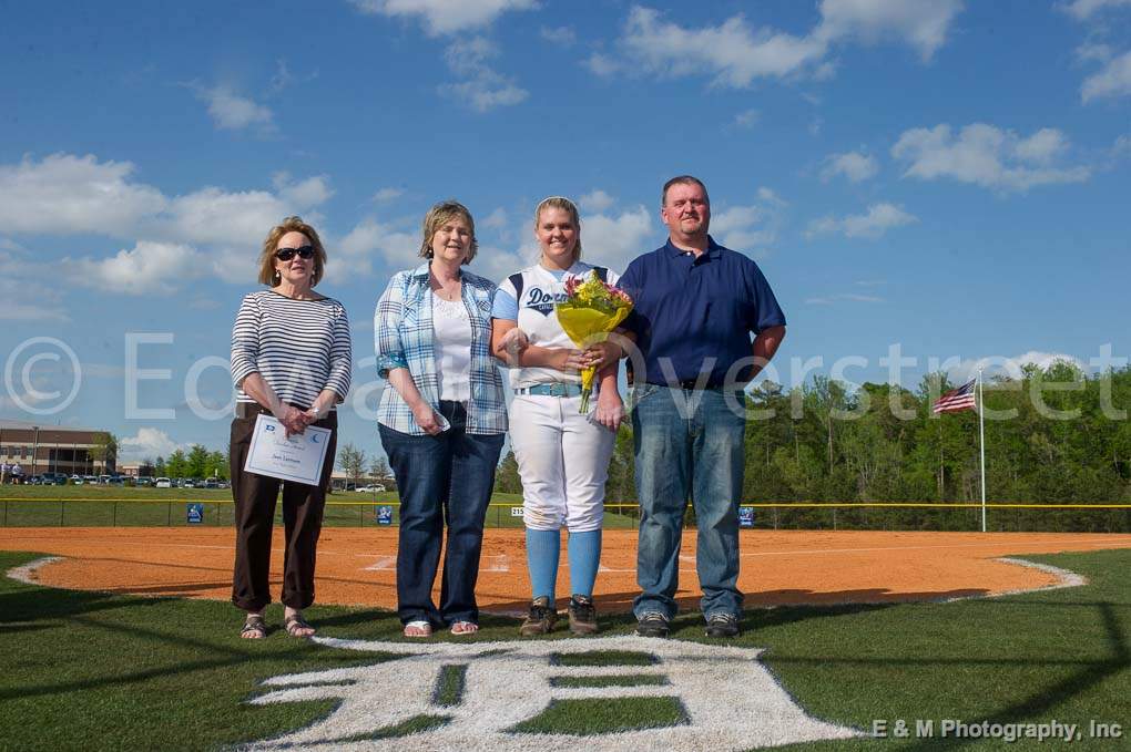 Softball Seniors 012.jpg